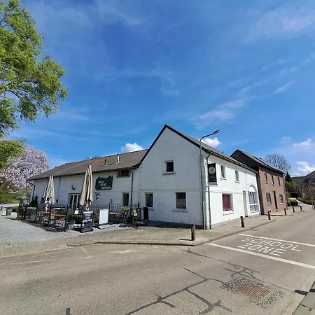 Alojamento de Acomodação e Pequeno-almoço Uit De Kunst Peer 3*