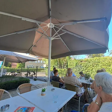 Uit De Kunst Peer 3*